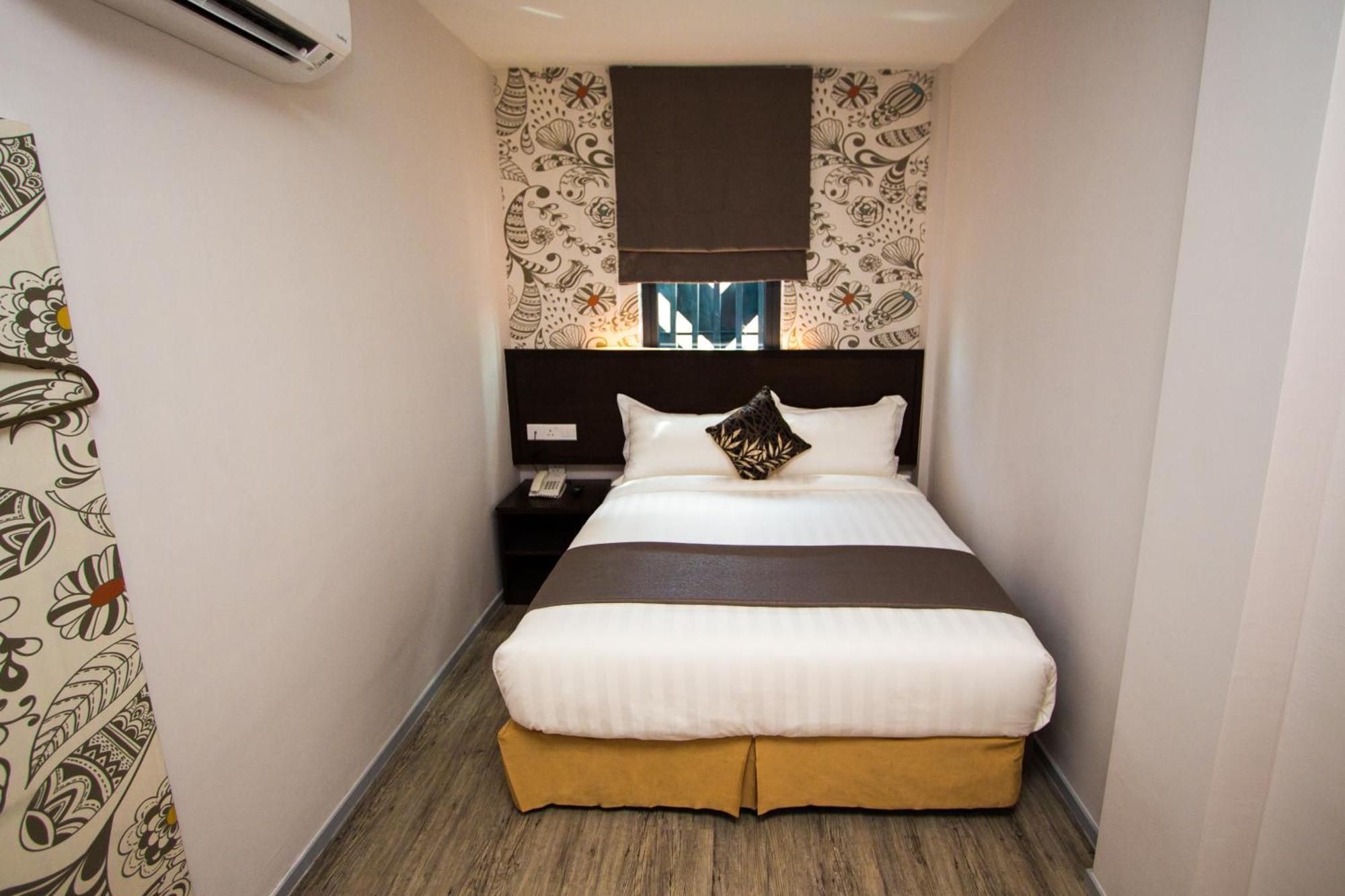 Deluxe Queen Room